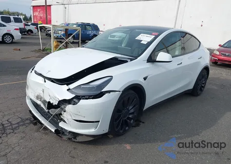 2023 Tesla Model Y Performance Dual Motor All-Wheel Drive from USA, damaged, VIN 7SAYGDEF5PF947410